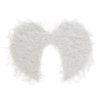 Белые пушистые крылья ангела